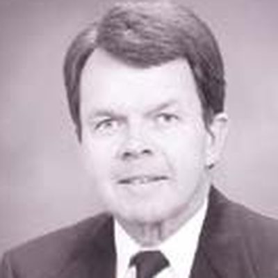 Portrait of Kent J. Dawson